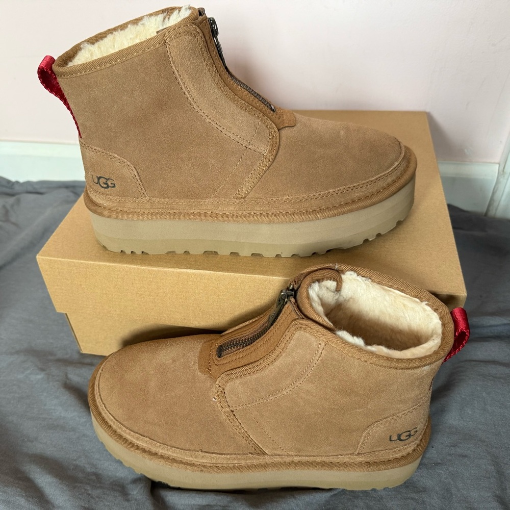 UGG Neumel Platform Zip Size 7